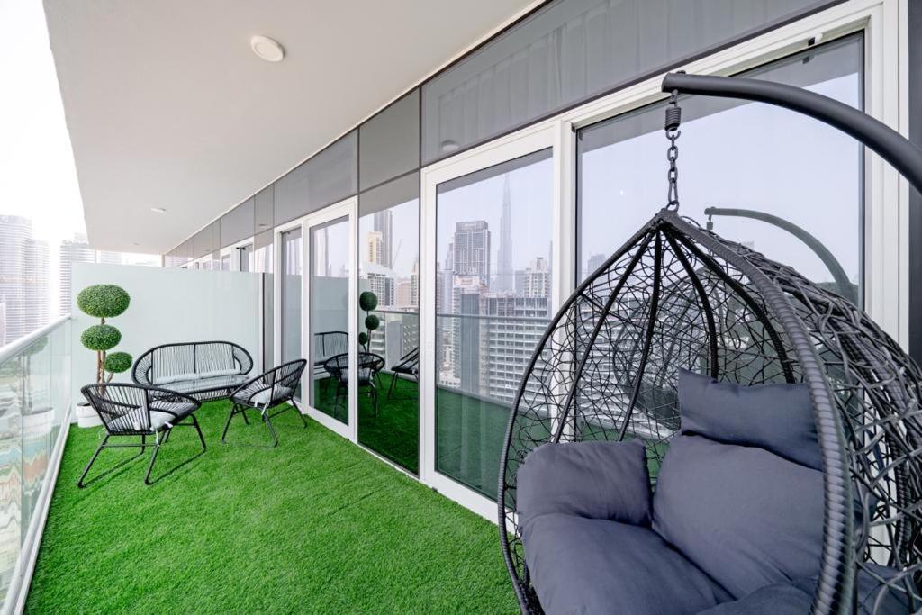 Alluring 1 Bd Apartment In Business Bay With Burj Khalifa View Dubai Exterior foto